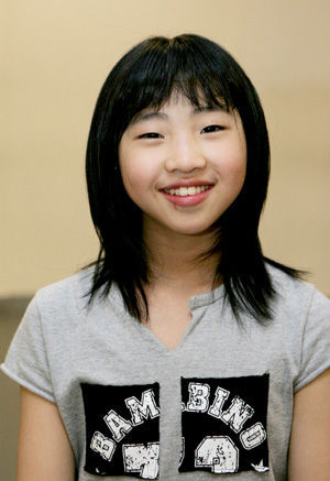 2NE1J ǰ׃̫W:Ą