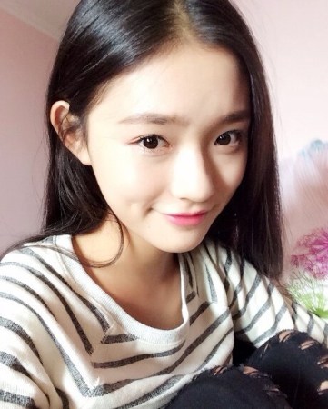 Y֪᣿ŮόWrL@
