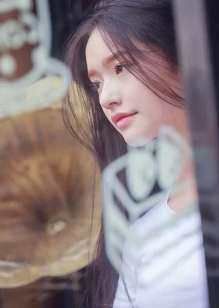 Y֪᣿ŮόWrL@